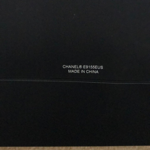 Chanel paper gift bag - Picture 3 of 6